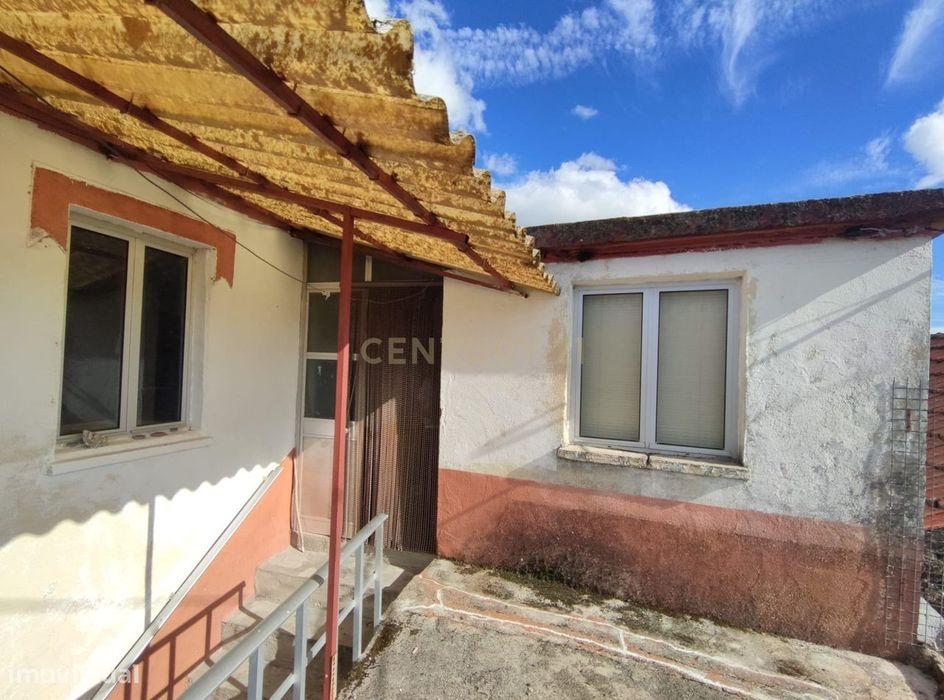 Moradia para renovação em Martim Pega, Sabugal