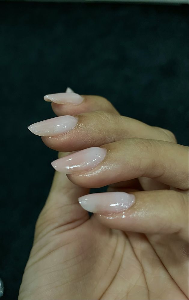 Unhas de gel e verniz gel