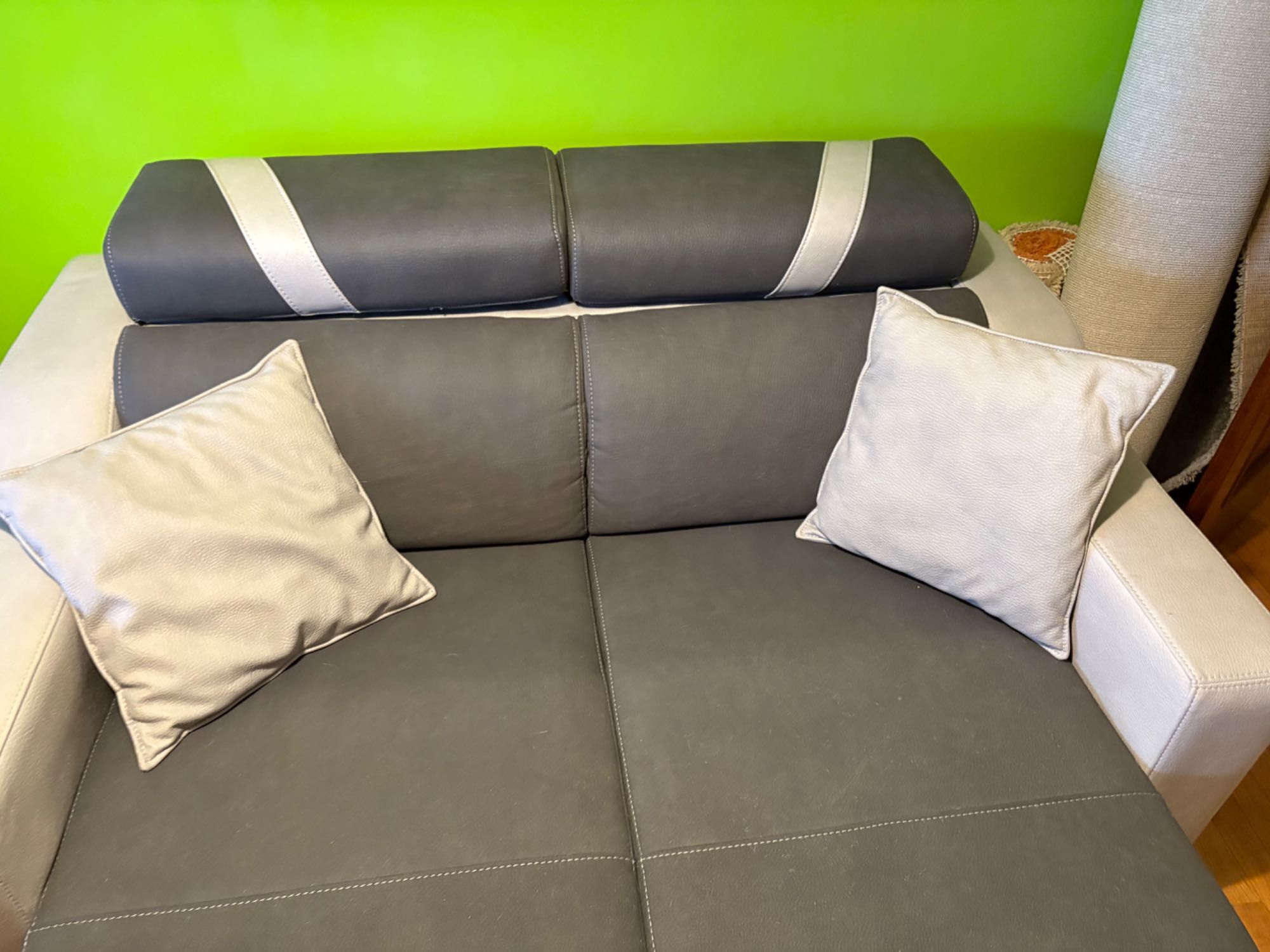 Sofá de 2 Lugares Confortável com extensões