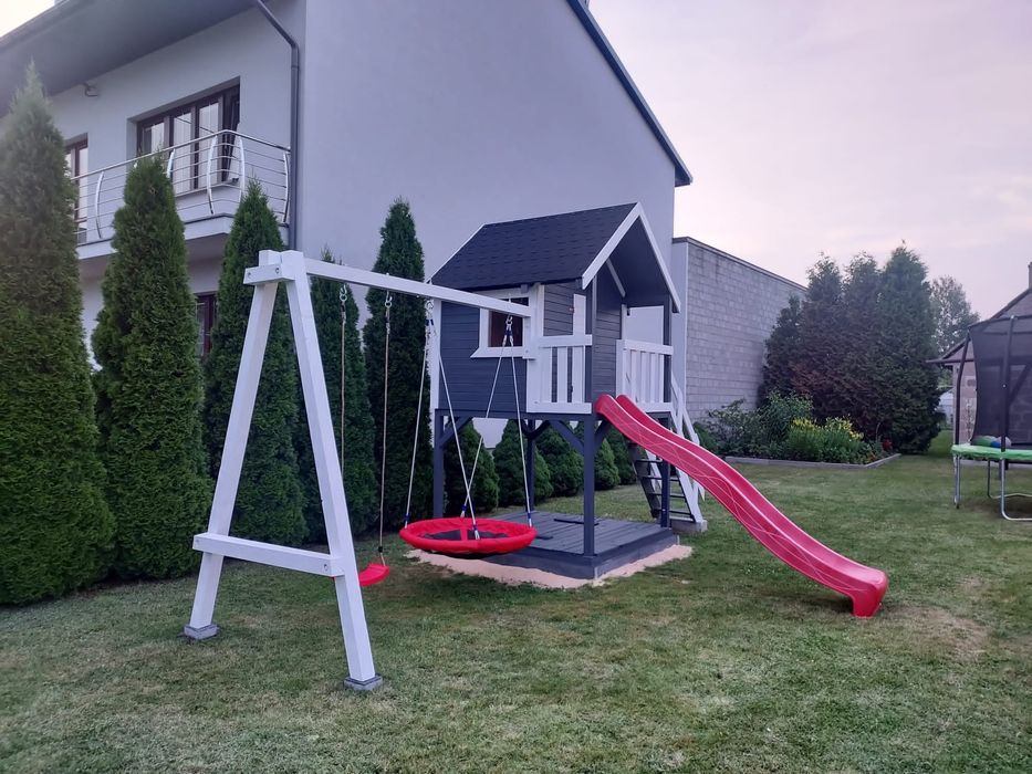 Domek dla dzieci plac zabaw piaskownica