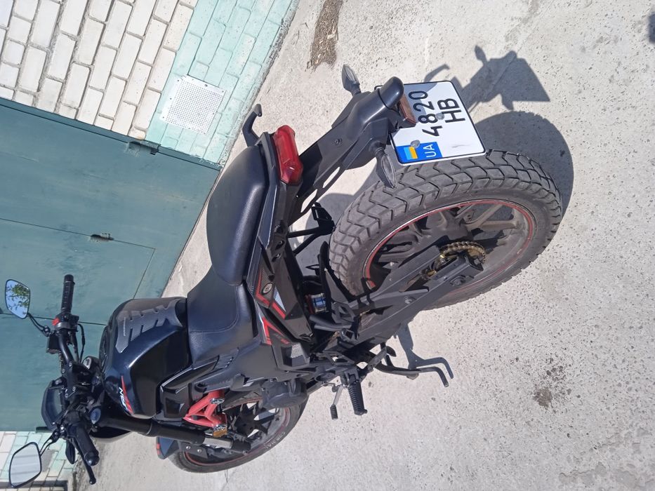 Продам мотоцикл Lifan SR200