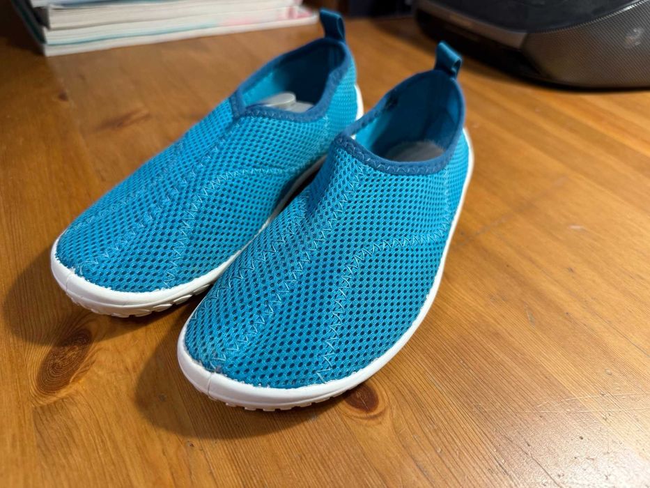 Buty do pływania rozmiar EU 34-35