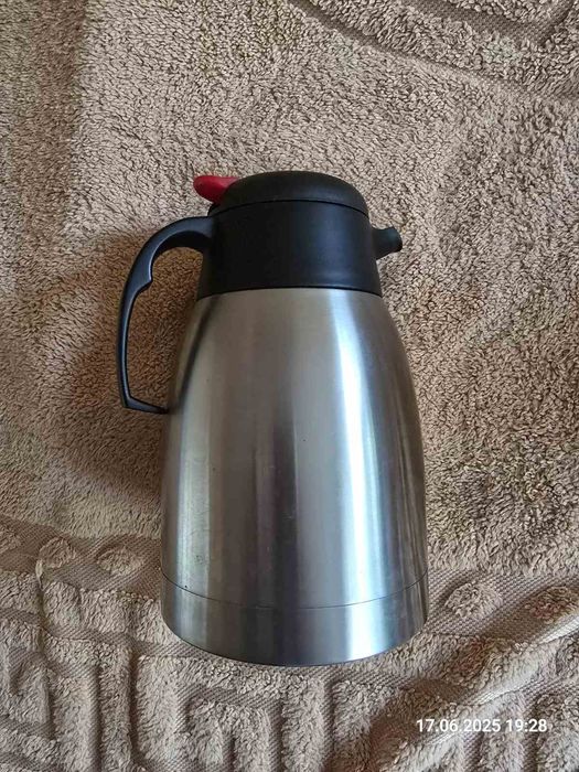 Термос - чайник, хороший,  якісний  недорого.