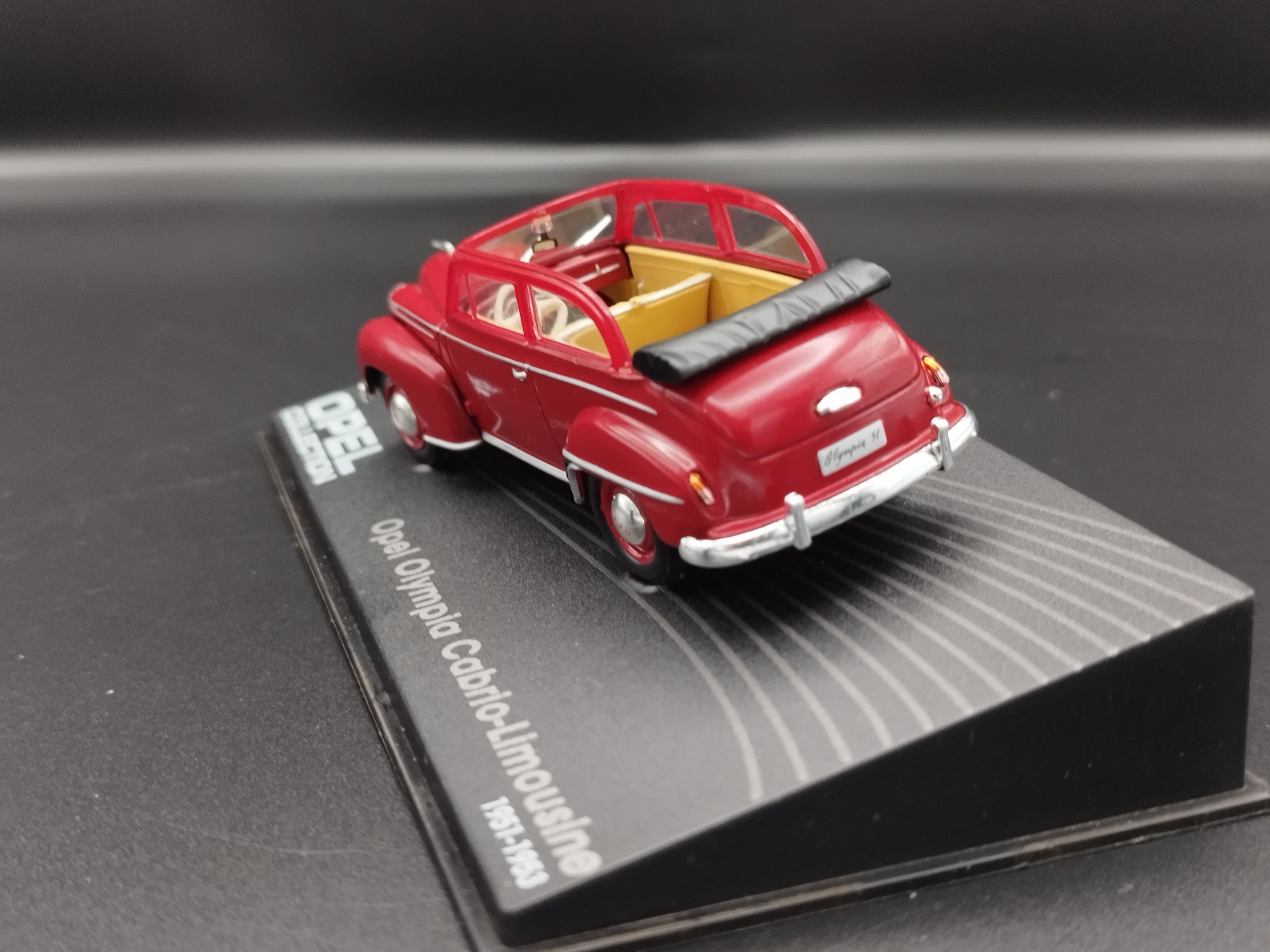 1:43 Opel Collection 1951-53 Opel Olympia Cabrio-Limousine model