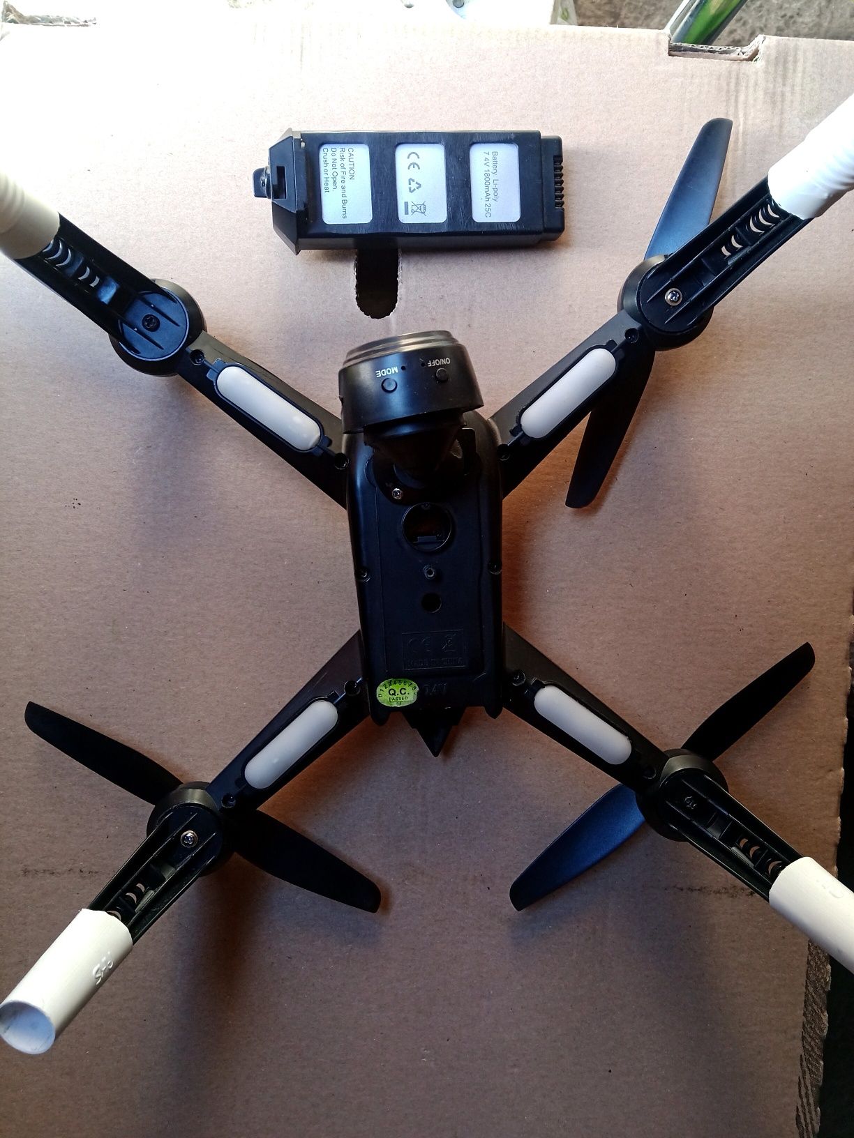 Dron MJX Bugs B5W z GPS-em sprawny kam FHD siln.bezszczotkowe.