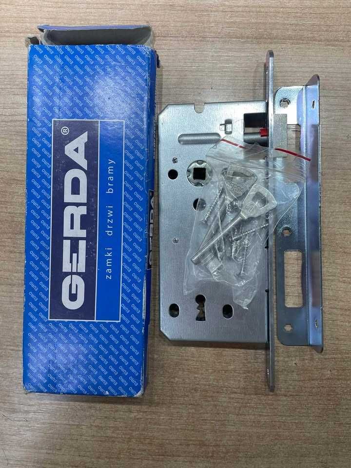 Zamek do drzwi 2 klucze GERDA