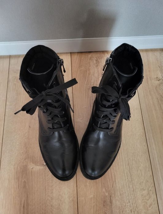 Zimowe Czarne botki 37. Klasyczne ocieplane botki damskie 37. Trapery