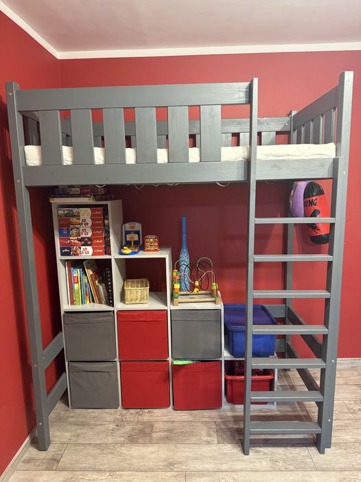 Łóżko na antresoli