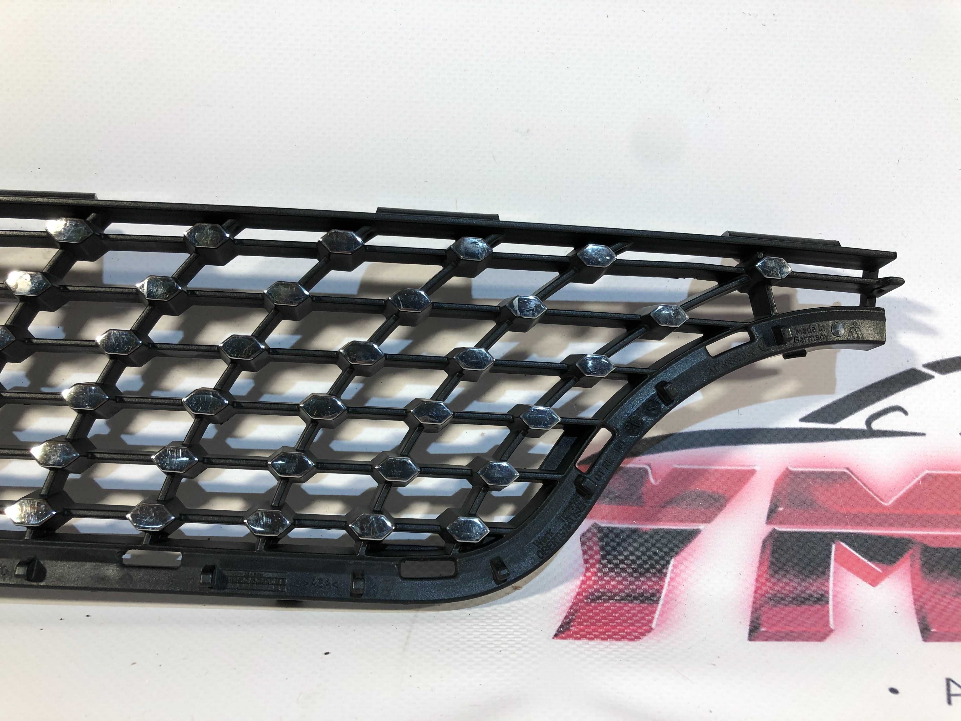 Friso Grelha Frontal MERCEDES BENZ CLASSE A W176 Superior Direito