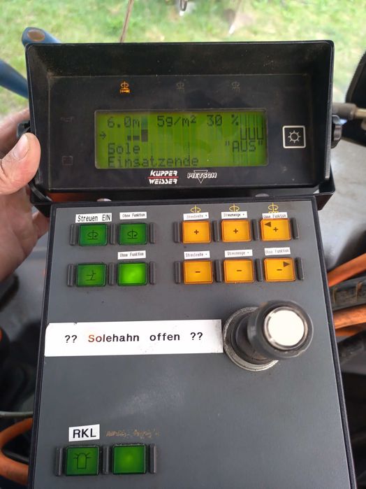 Piast Piaskarka posypywarka solarka küpper weisser pietsch
