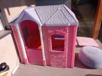 Plastikowy Domek ogrodowy dla dzieci little tikes