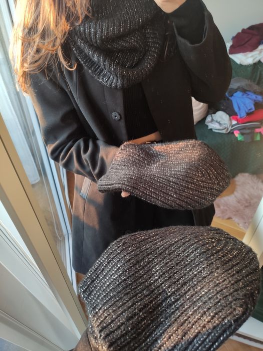 NOWY czarny komplet z metalizowaną nicią czapka + komin