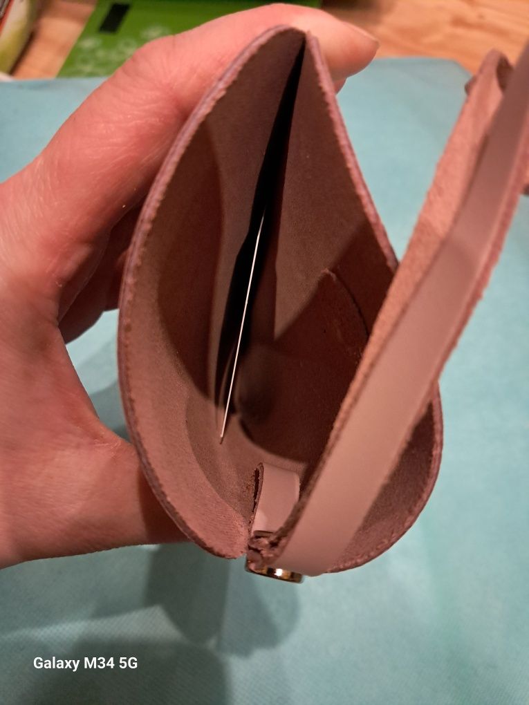 Etui na tel batycki