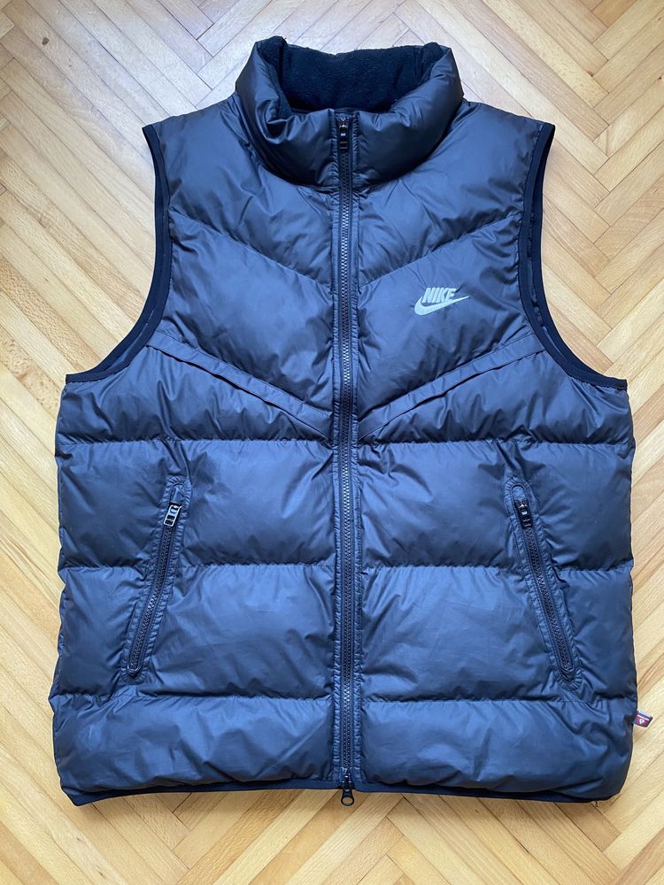 безрукавка, желетка nike storm-fit