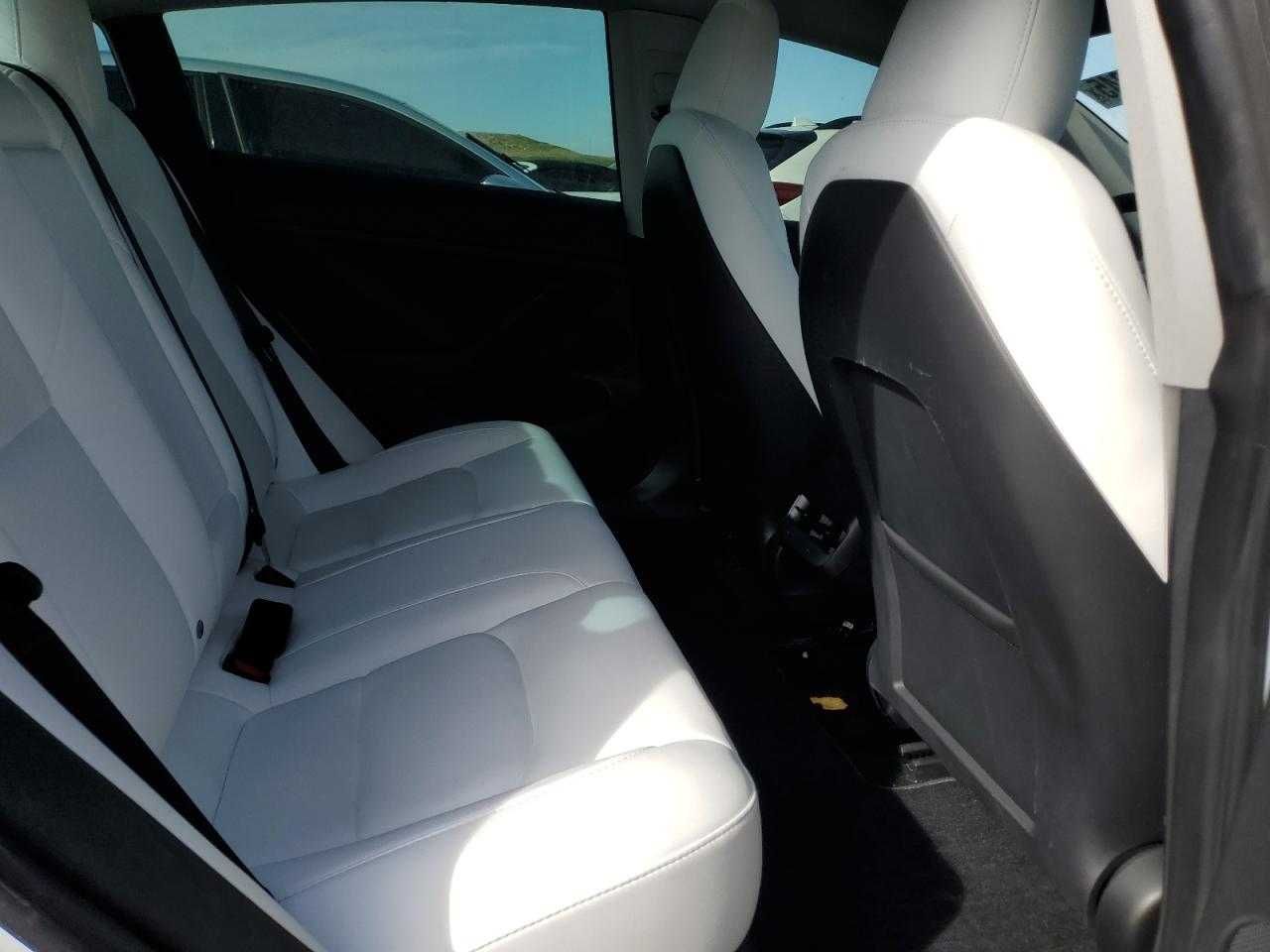 2023 Року випуску Tesla Model 3