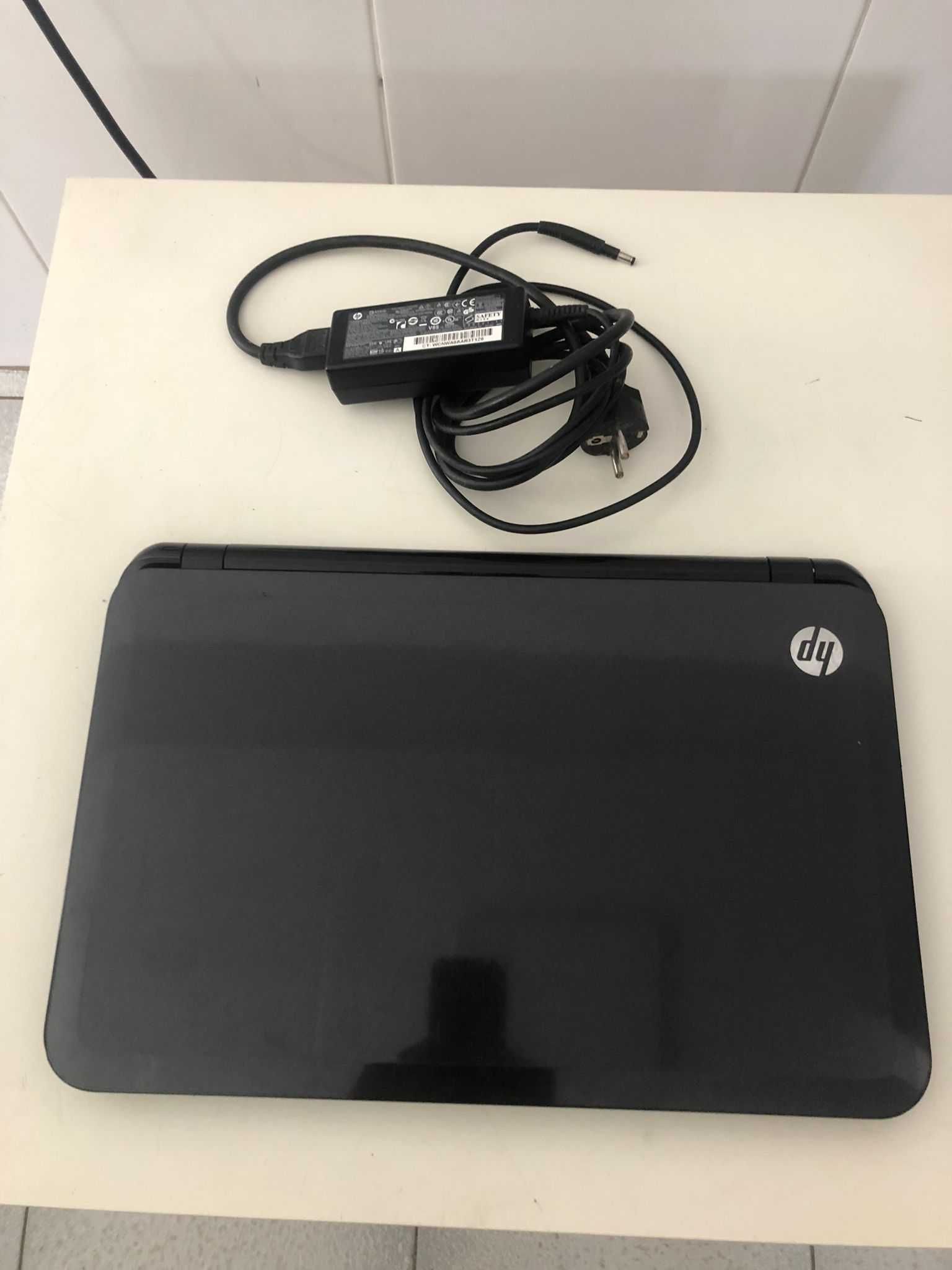 Computador Portátil HP SLEEKBOOK 15 - INTEL I5 - 4GB - 500GB