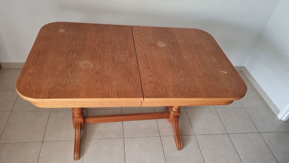 Stół z 6 krzesłami