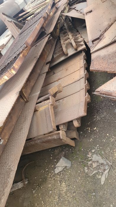 Питатель пластинчатый 2-12-60 с бункером