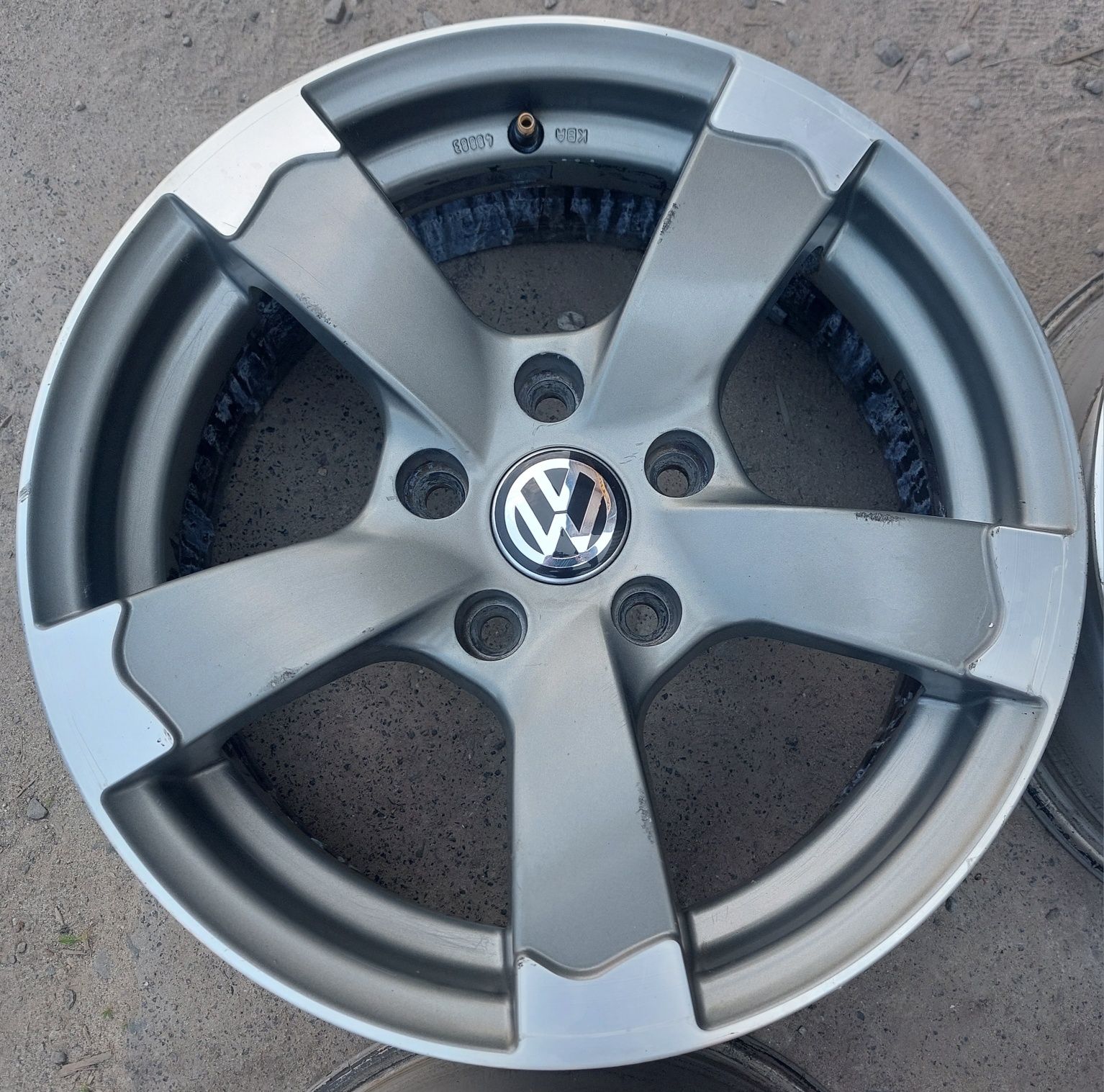 5 112 R16 VW Golf Jetta Passat Touran Tiguan