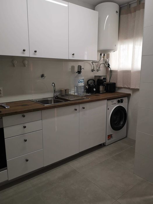 Vende-se T1 renovado em Mem Martins