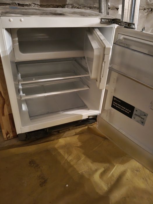 Lodowka electrolux do zabudowy podblatowa