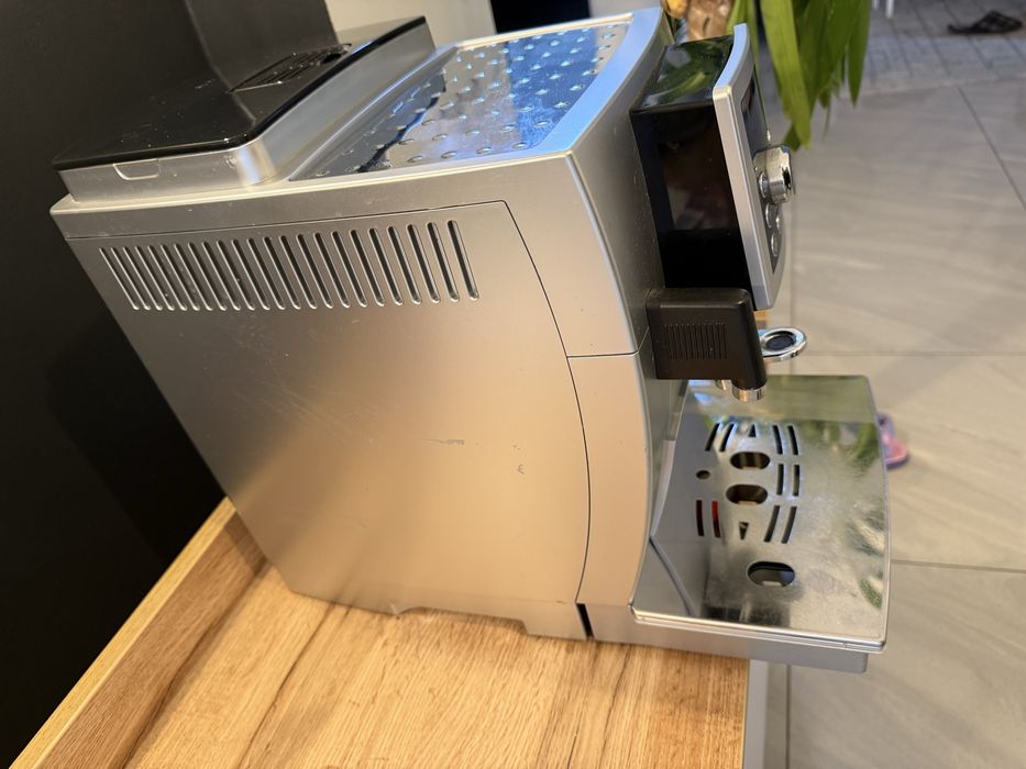 Sprzedm De’Longhi ECAM 23.460.S w wersji dla koneserów i cierpliwych!