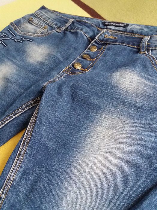 Джинси бойфренди жіночі 28 р.