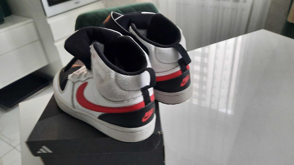 Кросівки дитячі Nike COURT BOROUGH MID 2 (TDV) червоно-чорно-білі