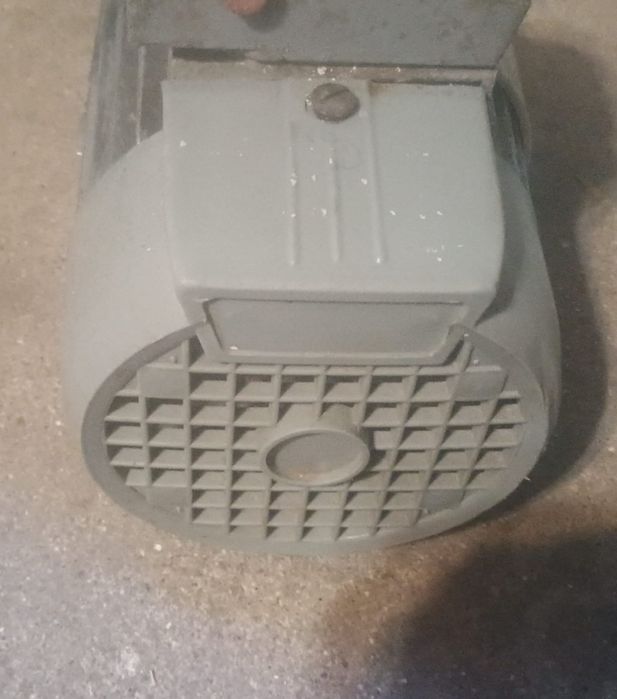 Silnik 3 fazowy 0.37 kW