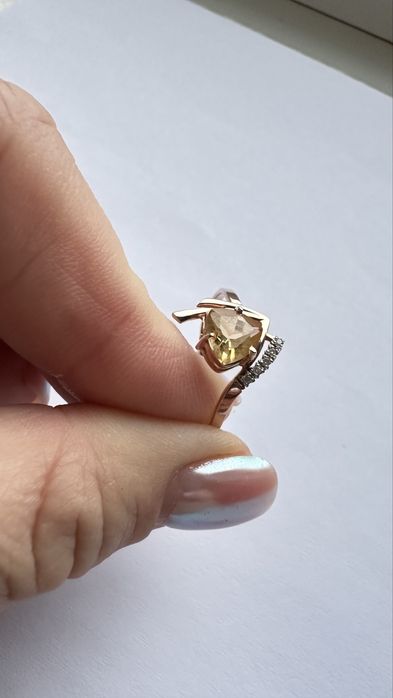 Кольцо золотое 585, р.19 вес 2,03 каблучка