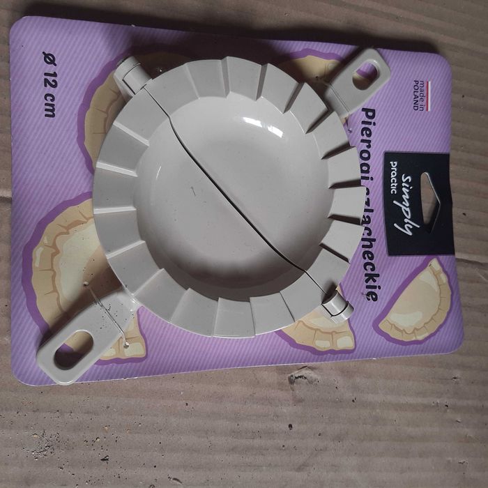 Maszynka do lepienia pierogów - średnica 12 cm