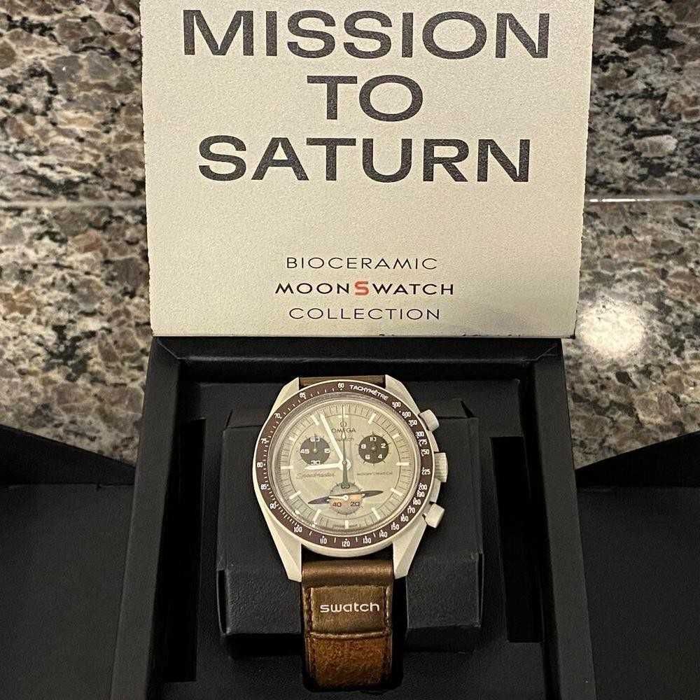 Omega x Swatch Saturn – SO33T100 w Sklepach