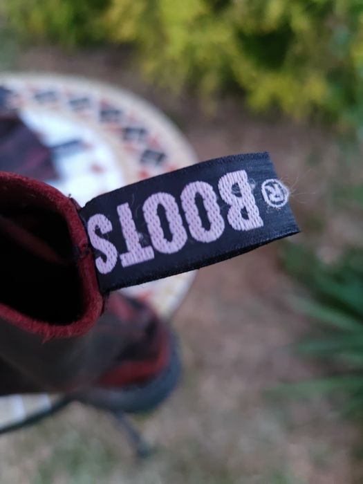 Czerwone glany firmy truck BOOTS długość podeszwy ok 23 cm okazja
