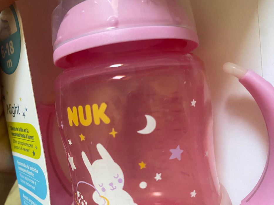 Новый поильник Nuk 6-18 месяца с силиконовым носиком Винни Микки маус