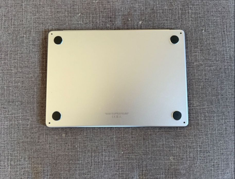 MacBook Air M2 13" bateria 100%