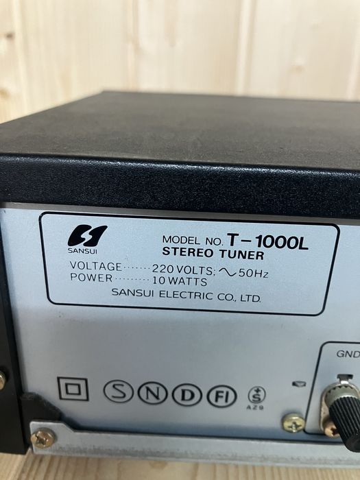 Sansui Quartz PLL Digital Synthesizer Tuner T1000L