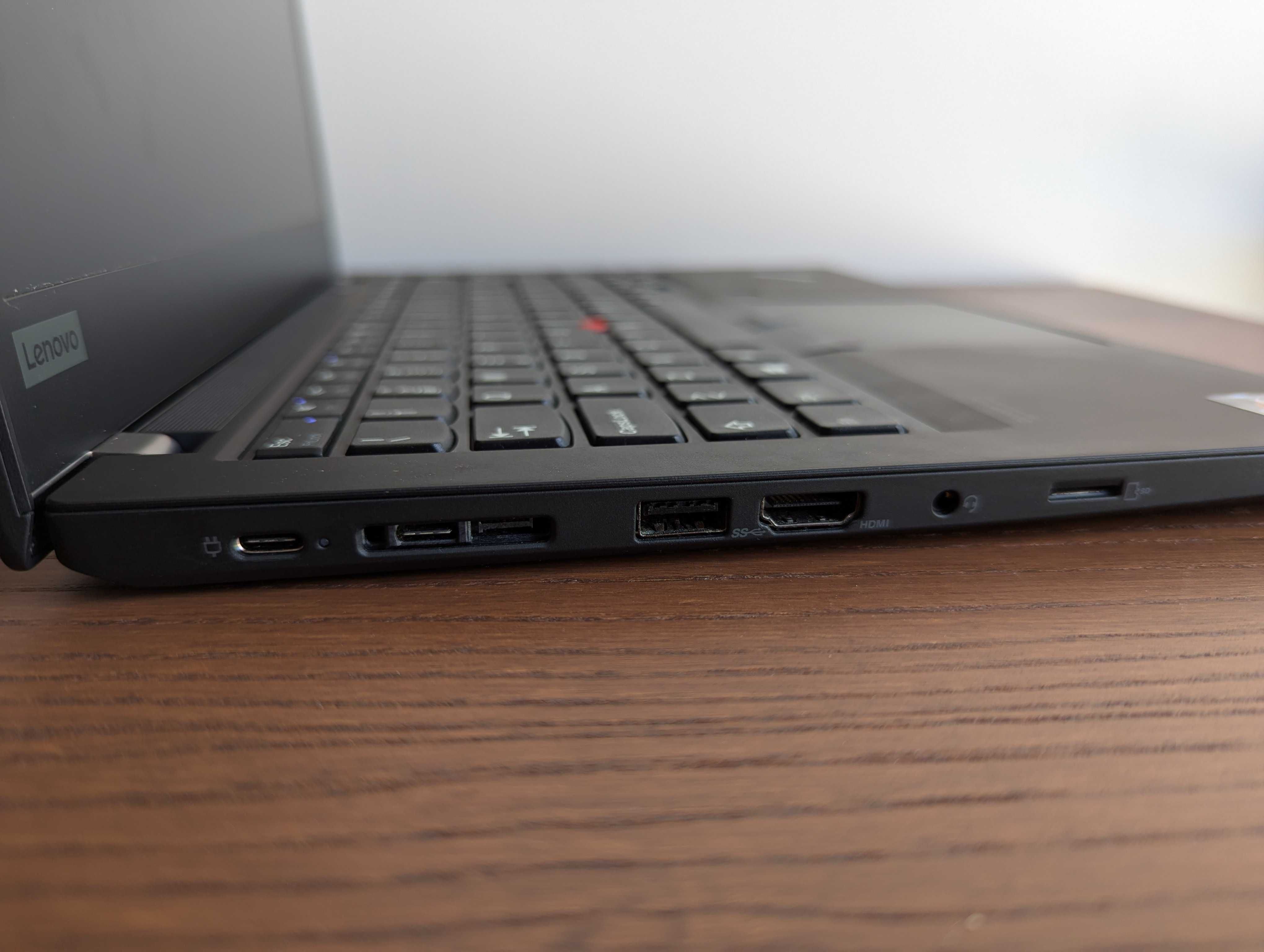 Portátil Thinkpad P14s / AMD Ryzen 7 Pro 4750U / 512GB SSD / 16GB RAM
