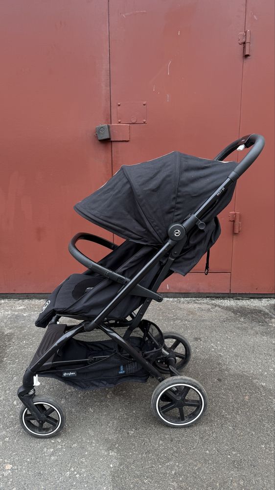 Продам прогулочную детскую коляску Cybex eazy s+2