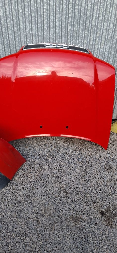 Maska przednia Audi A4 B5 przedlift czerwona
