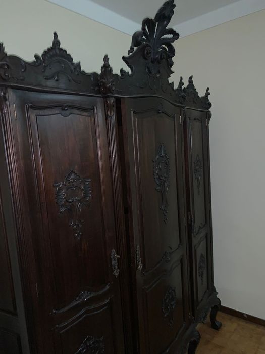 Moveis  antigos  em bom estado