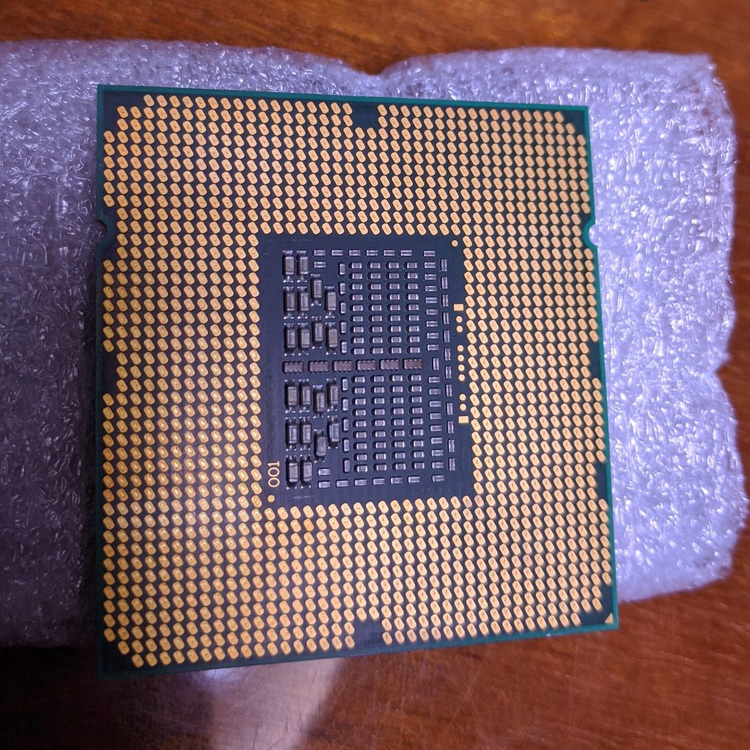 Intel Core i7-960 (4Ядра, 2.67–3.2ГГц) [LGA1366 сокет]