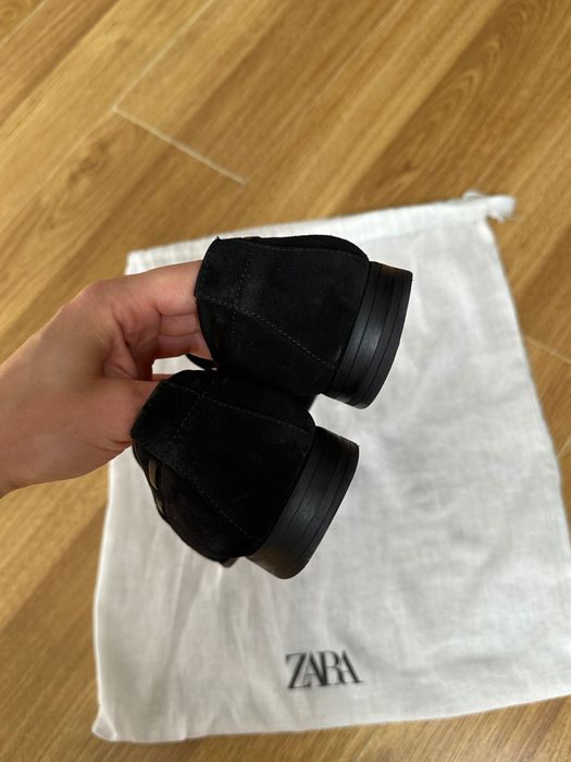 Чоловічі лофери туфлі замшеві Zara