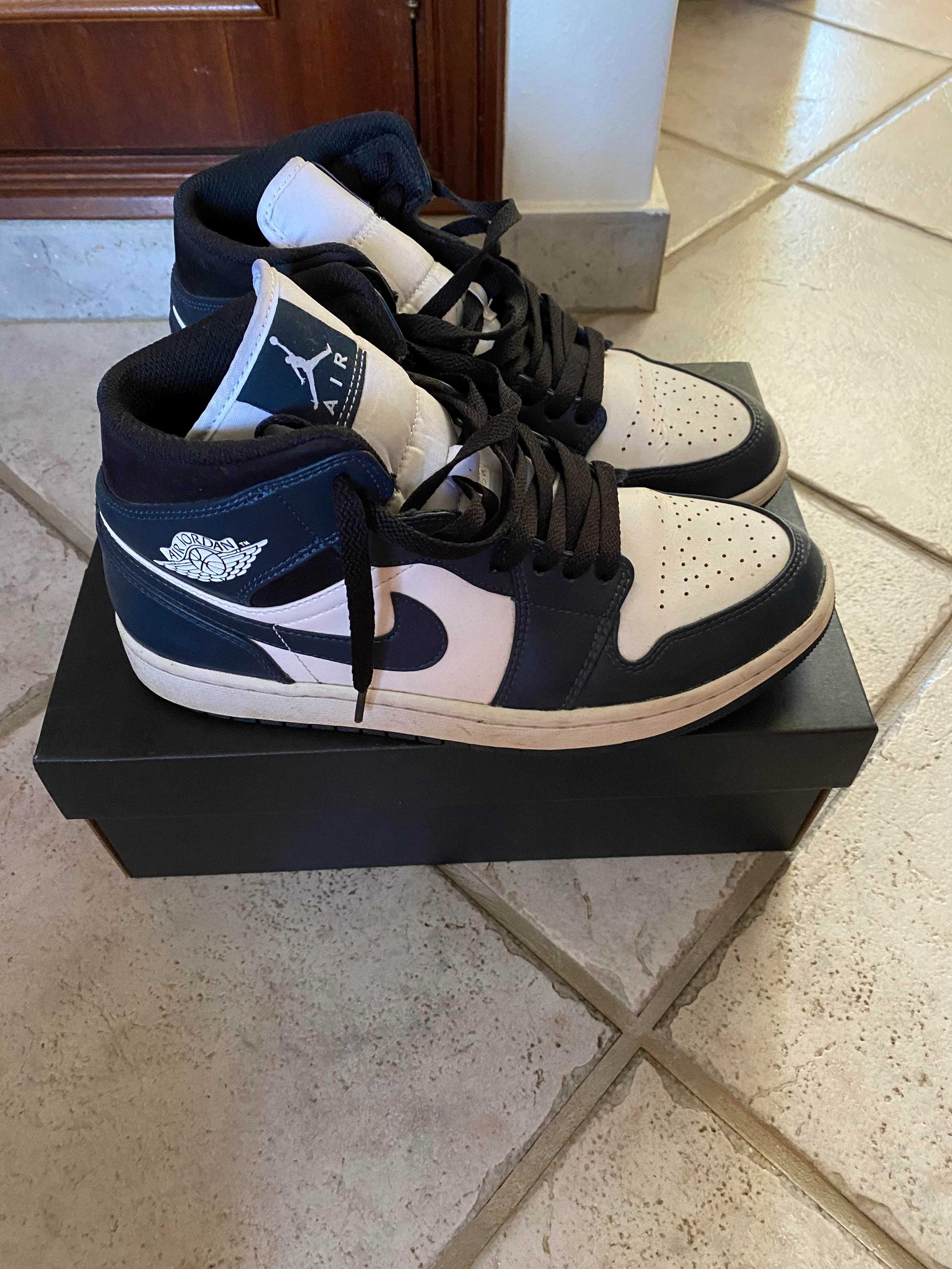 Air Jordan 1 Mid Armory Navy Usado(com caixa)