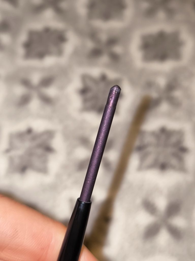 Lottie London am to pm Eyeliner fioletowy