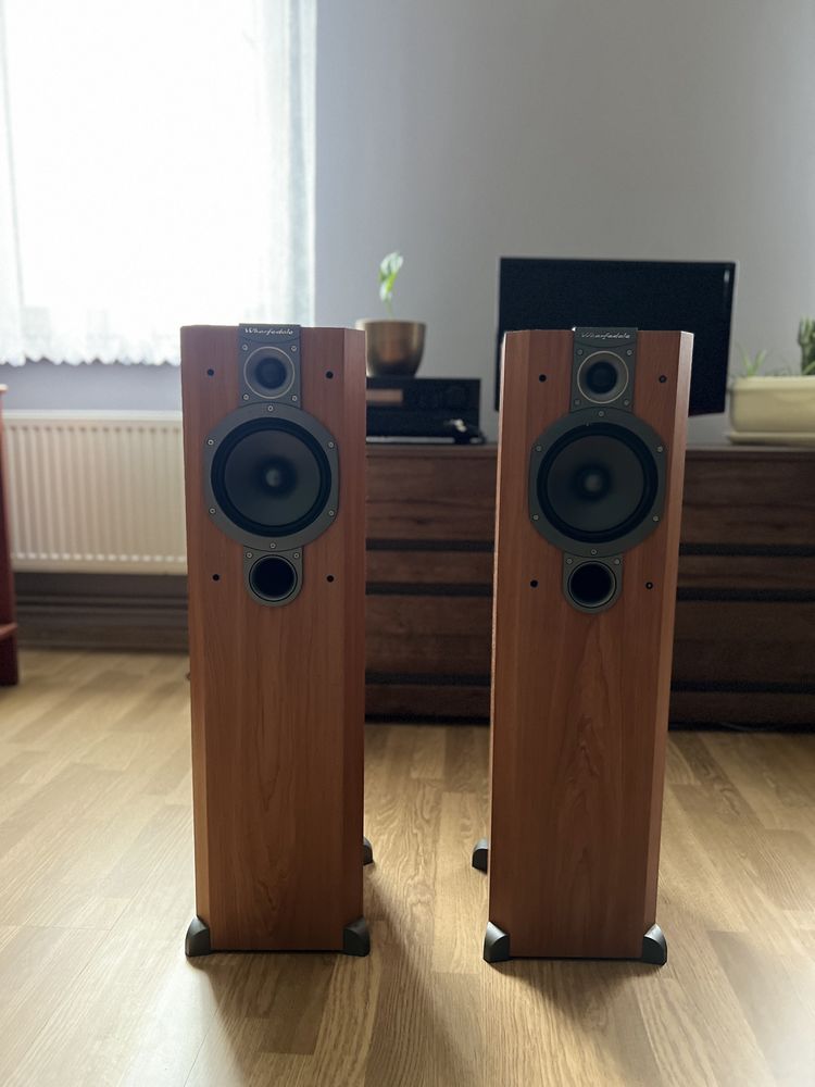 Wharfedale VARDUS VR-200