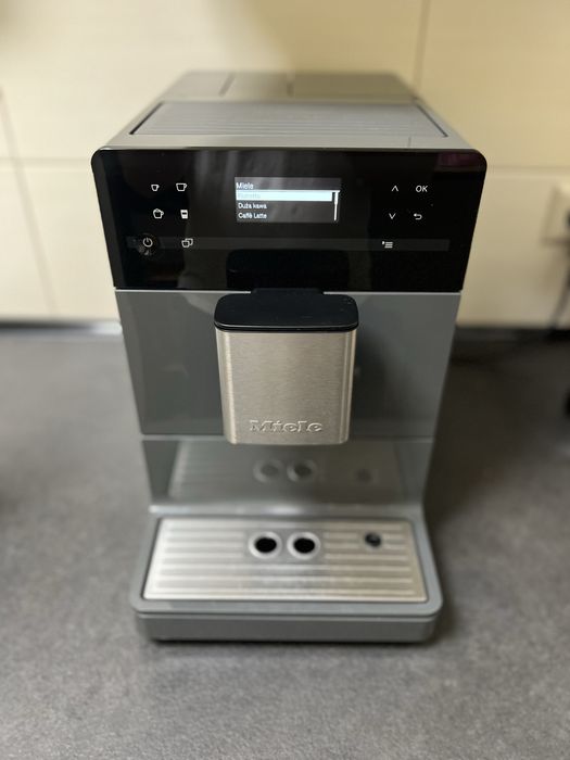 #1594 automat do kawy Miele CM5300 kawiarka cappucinno latte espresso