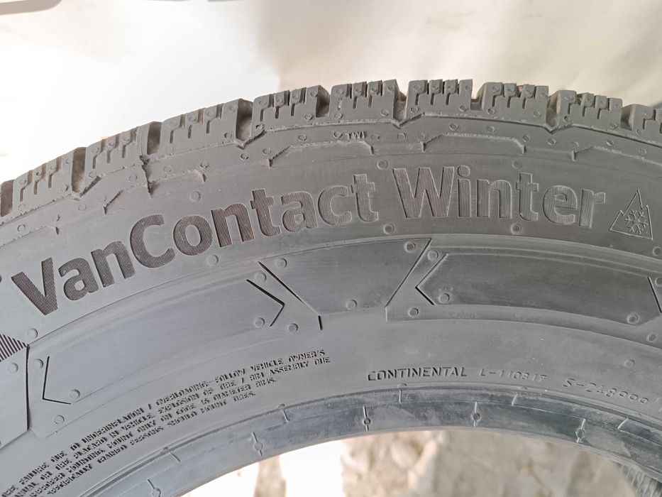 Зимові шини 215/65 R16C Сontinental van contact winter 2020 рік
