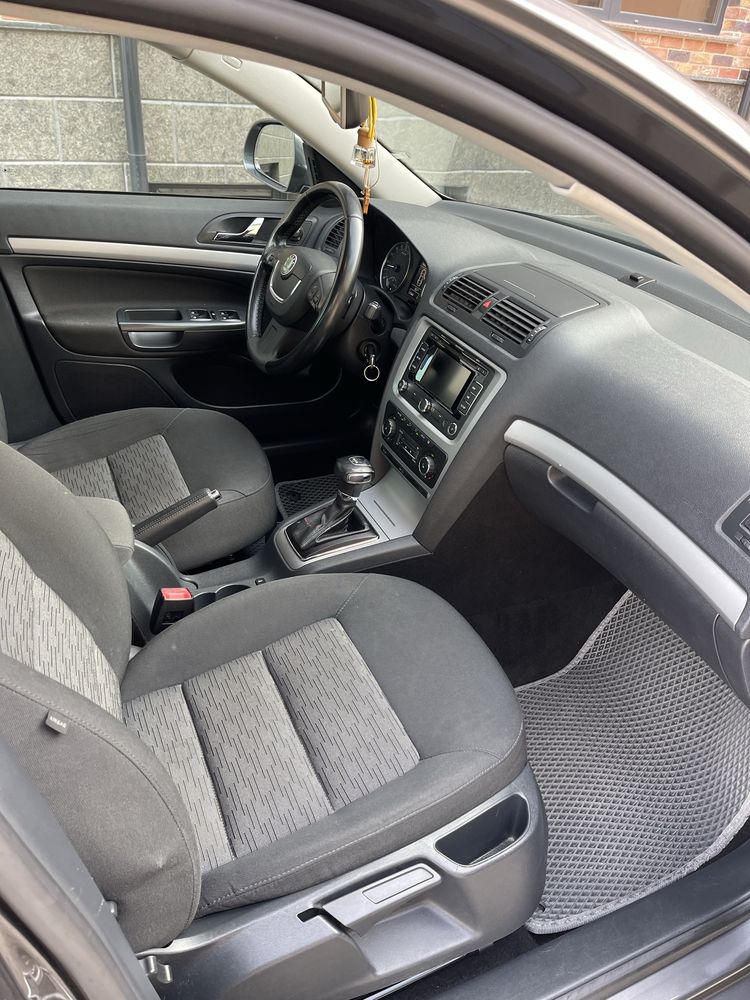 Шкода октавія 2,0 дизель автомат