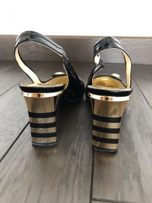 Туфли черные с золотом Marc by Marc Jacobs размер 39 (25 см)