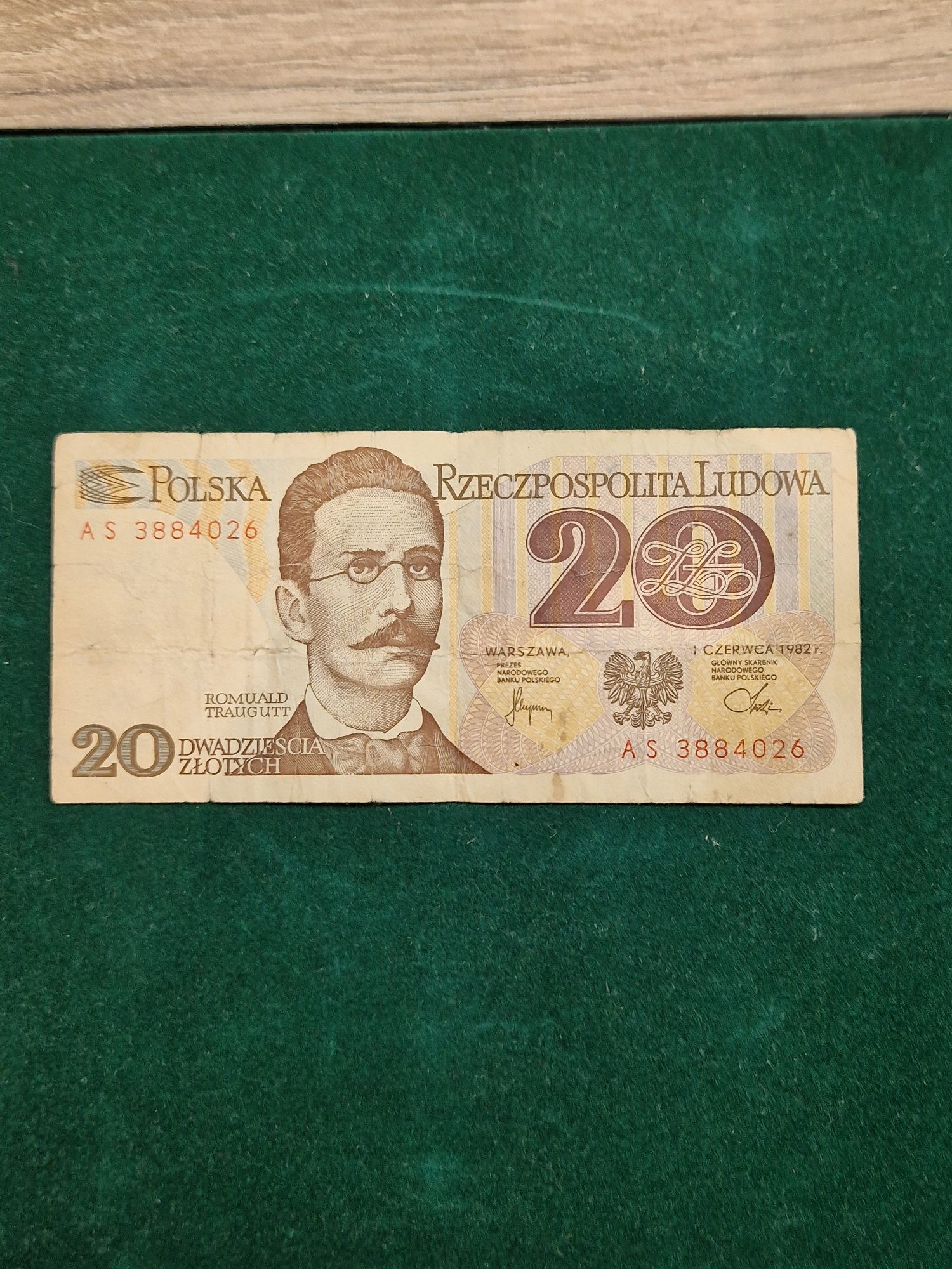 Stary banknot 20 złotych.